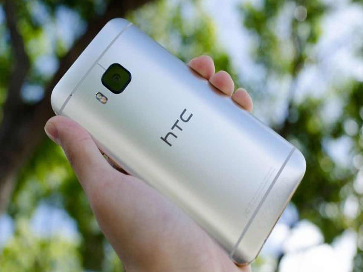 HTC One M9 phone