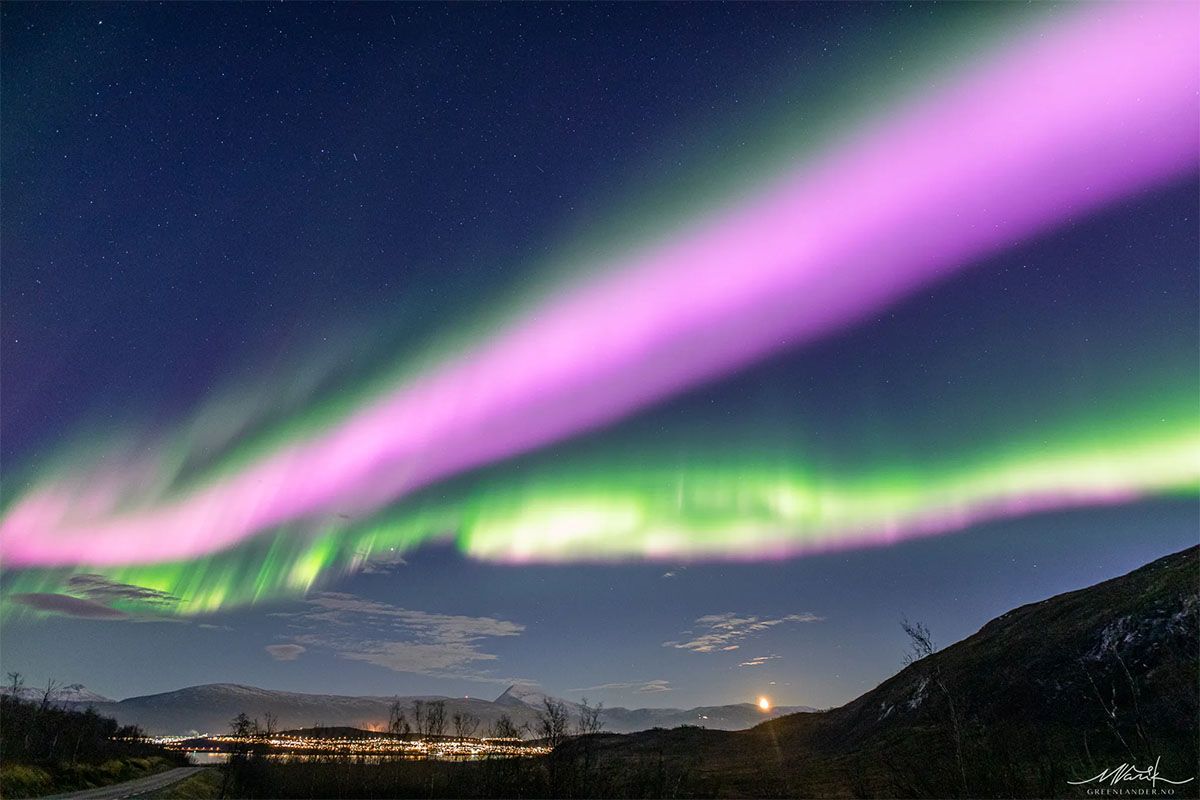 green_pink_auroras_geomagnetic_storms