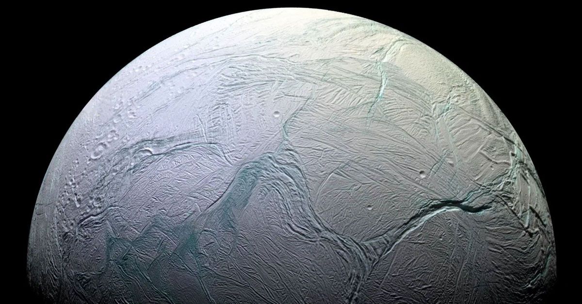 enceladus-captured-by-cassini-2008